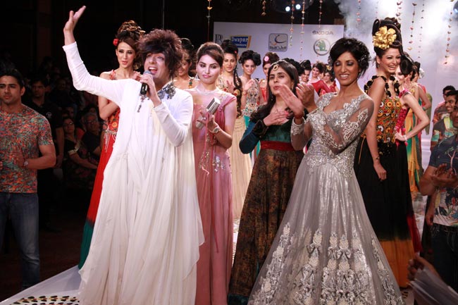 फैशन के रंग में रंगा गुलाबी शहर जयपुर |  हॉट पाउली दाम