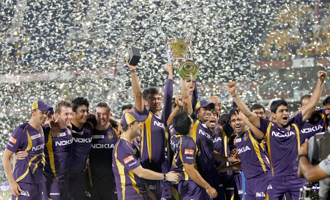 जीत के जश्न में डूबी किंग खान की टीम | कैसे जीता KKR