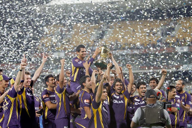 जीत के जश्न में डूबी किंग खान की टीम | कैसे जीता KKR