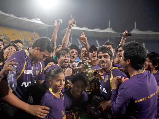 जीत के जश्न में डूबी किंग खान की टीम | कैसे जीता KKR