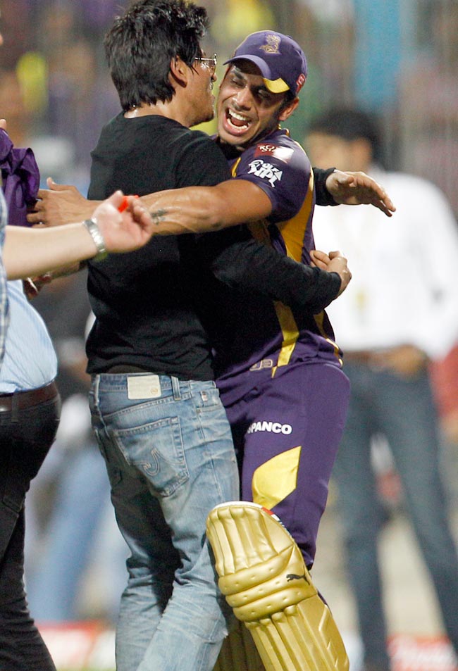 जीत के जश्न में डूबी किंग खान की टीम | कैसे जीता KKR