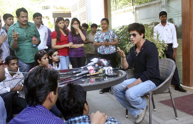 देखें किंग खान के झगड़े का सच...  | शाहरुख पर विशेष