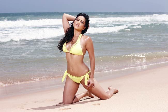 'जिस्‍म-2' का फर्स्ट लुक | तस्‍वीरों में हॉट सनी लियोन