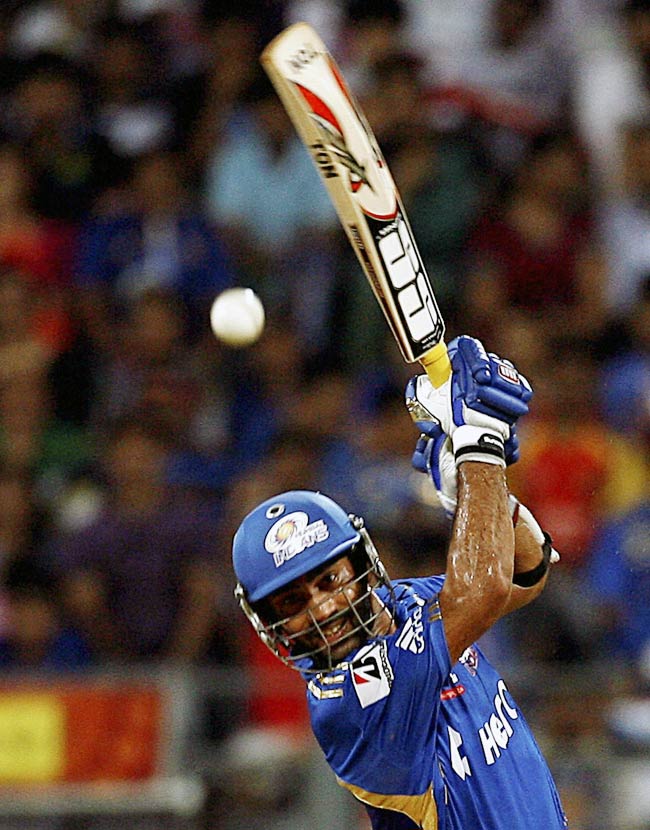 IPL-5: बैंगलोर ने मुंबई को दी करारी शिकस्त ‎| पढ़ें