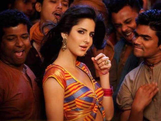 बॉलीवुड में हिट है हॉट सीन का फॉर्मूला  | न्यूड होने से नहीं है परहेज