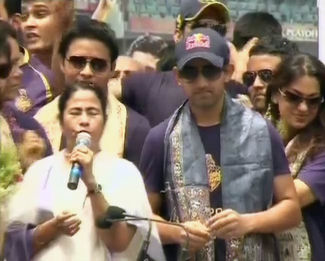 कोलकाता में गूंजा ‘कोरेची, लोडेची, जीतेची’ | जश्न में KKR