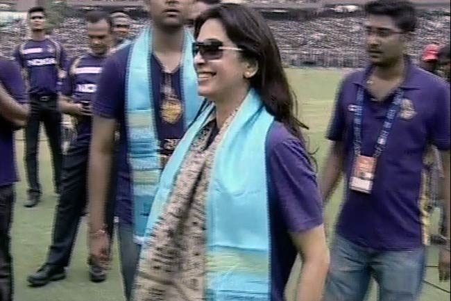 कोलकाता में गूंजा ‘कोरेची, लोडेची, जीतेची’ | जश्न में KKR