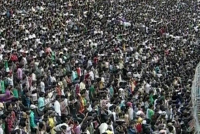 कोलकाता में गूंजा ‘कोरेची, लोडेची, जीतेची’ | जश्न में KKR