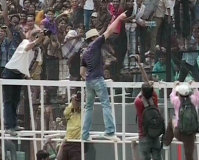 कोलकाता में गूंजा ‘कोरेची, लोडेची, जीतेची’ | जश्न में KKR