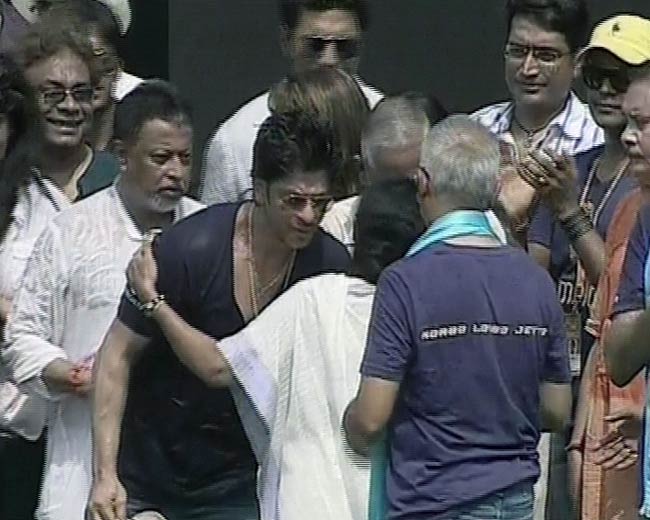 कोलकाता में गूंजा ‘कोरेची, लोडेची, जीतेची’ | जश्न में KKR