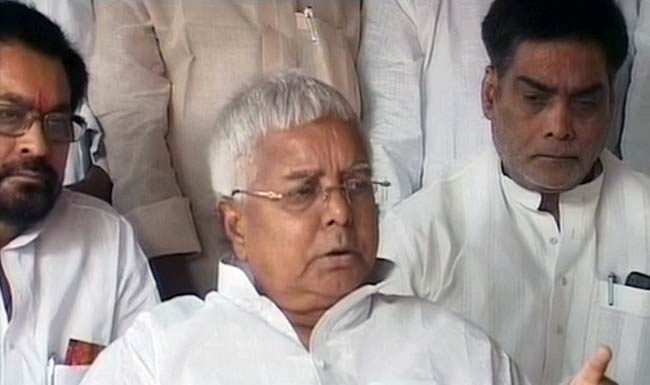 6 मई 2012: तस्‍वीरों में दिनभर की अहम खबरें |  पढ़ें