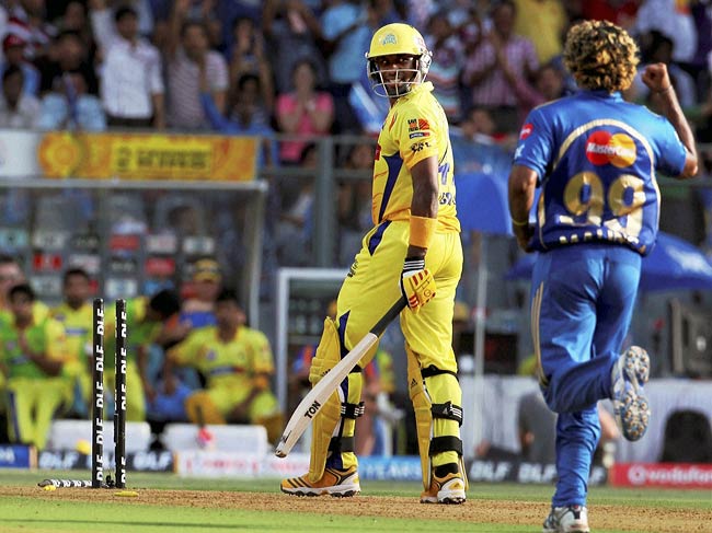 रोमांचक मुकाबले में मुंबई ने चेन्‍नई को हराया