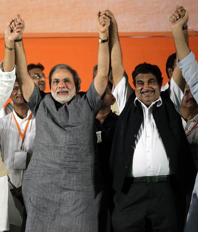 यूपीए सरकार पर बरसे नरेंद्र मोदी