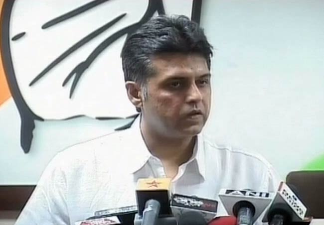 24 मई 2012: तस्‍वीरों में दिनभर की अहम खबरें | पढ़ें