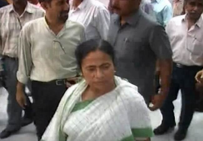 22 मई 2012: तस्‍वीरों में दिनभर की अहम खबरें | पढ़ें