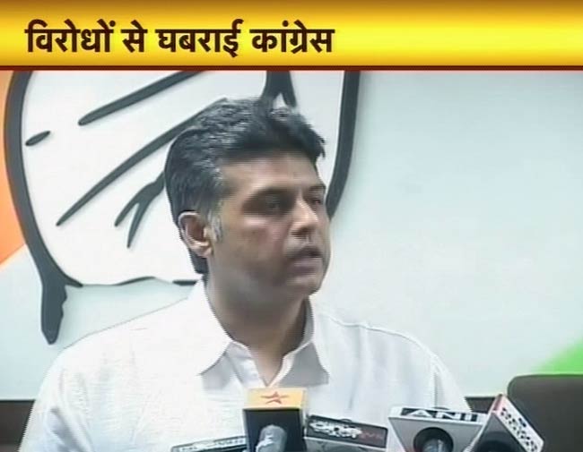 25 मई 2012: तस्‍वीरों में दिनभर की अहम खबरें | पढ़ें