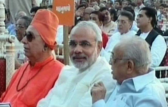 17 मई 2012: तस्‍वीरों में देखें दिनभर की अहम खबरें | पढ़ें