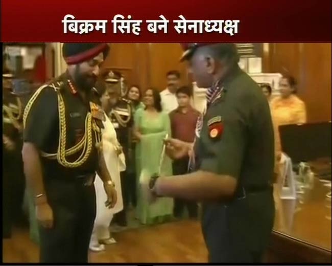 31 मई 2012: तस्‍वीरों में दिनभर की अहम खबरें | पढ़ें