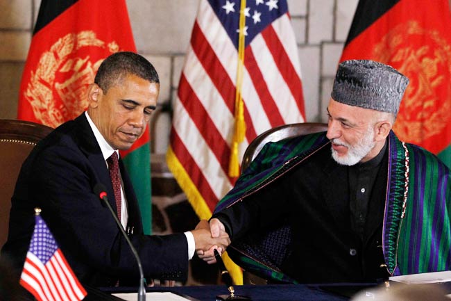 अफगानिस्तान की अघोषित यात्रा पर पहुंचे ओबामा