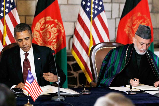 अफगानिस्तान की अघोषित यात्रा पर पहुंचे ओबामा