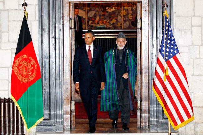 अफगानिस्तान की अघोषित यात्रा पर पहुंचे ओबामा