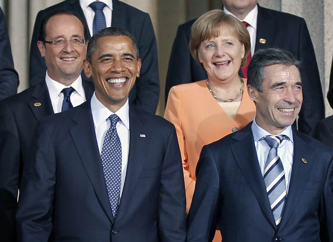 21 मई 2012: तस्वीरों में देखें दिनभर की अहम खबरें | पढ़ें