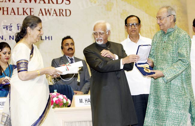 59वां राष्‍ट्रीय फिल्‍म पुरस्‍कार समारोह...  | विद्या की अदायें