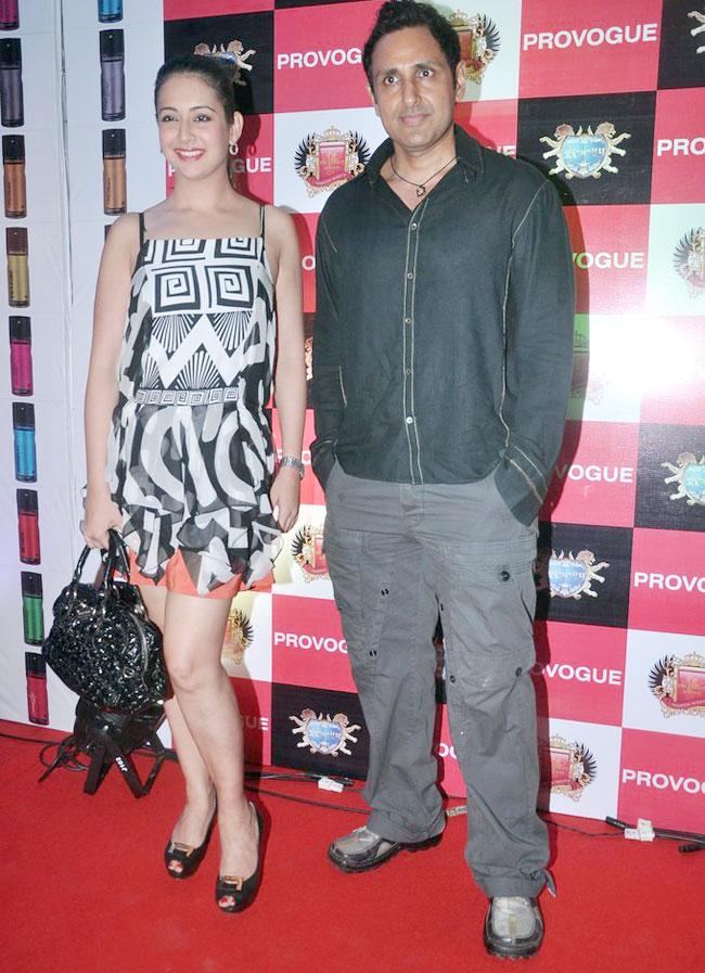 प्रोवोग पार्टी की शान बढ़ाते सितारे | बॉलीवुड परियां