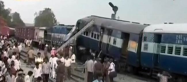 22 मई 2012: तस्‍वीरों में दिनभर की अहम खबरें | पढ़ें