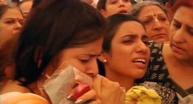 'रसना गर्ल' तरुणी की विमान हादसे में मौत  | वीडियो देखें