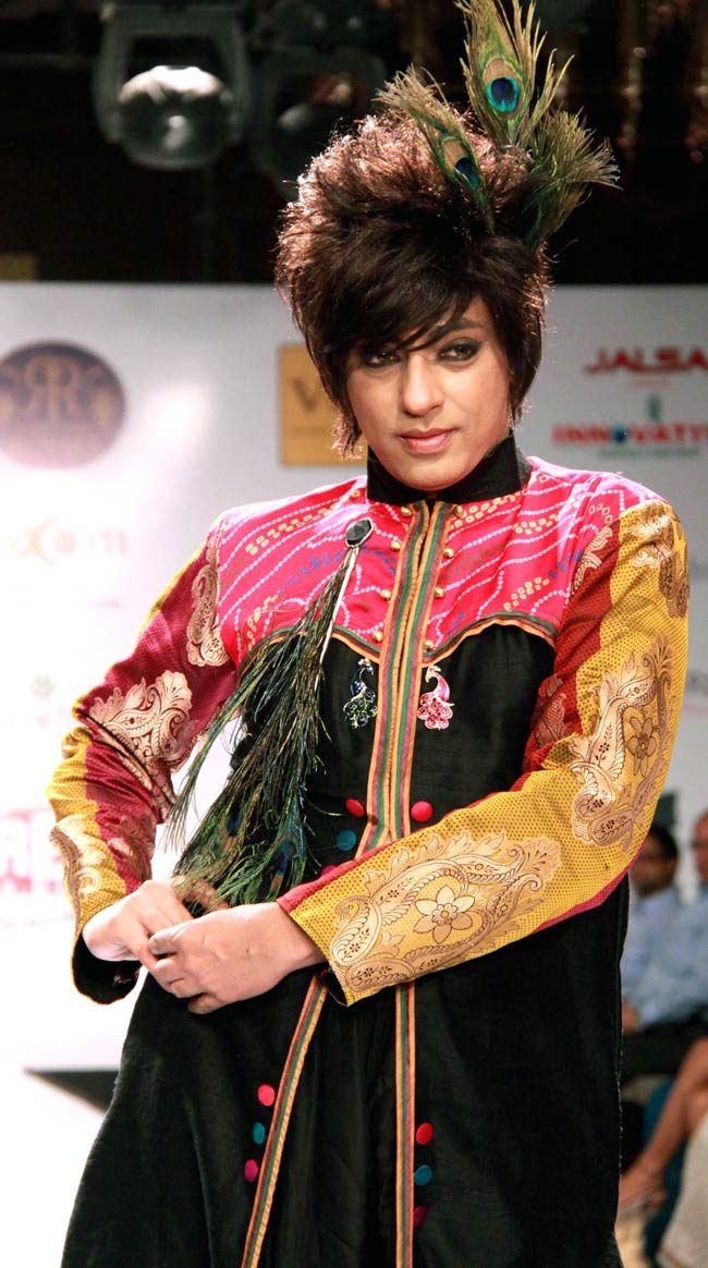 राजस्थान फैशन वीक में रिया सेन का जलवा | जयपुरी फैशन