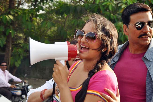 'राउडी...' के लिए अनोखा प्रोमोशन | सोनाक्षी की अनदेखी तस्‍वीरें