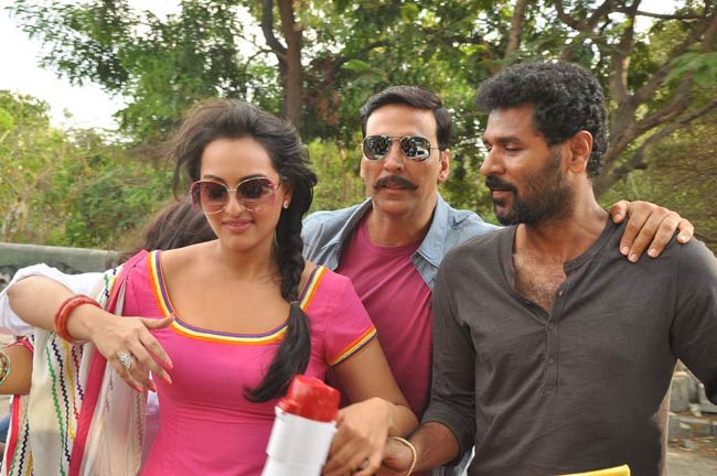 'राउडी...' के लिए अनोखा प्रोमोशन | सोनाक्षी की अनदेखी तस्‍वीरें