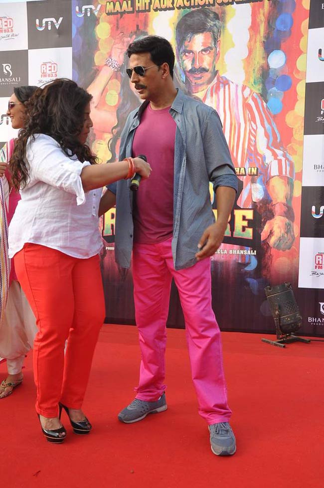 'राउडी...' के लिए अनोखा प्रोमोशन | सोनाक्षी की अनदेखी तस्‍वीरें