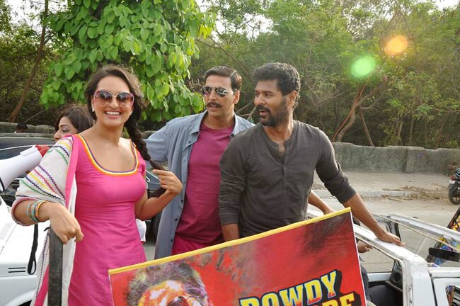 'राउडी...' के लिए अनोखा प्रोमोशन | सोनाक्षी की अनदेखी तस्‍वीरें