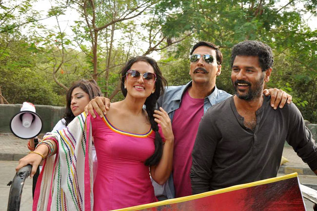 'राउडी...' के लिए अनोखा प्रोमोशन | सोनाक्षी की अनदेखी तस्‍वीरें