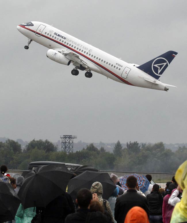 इंडोनेशिया में मिला लापता रूसी विमान