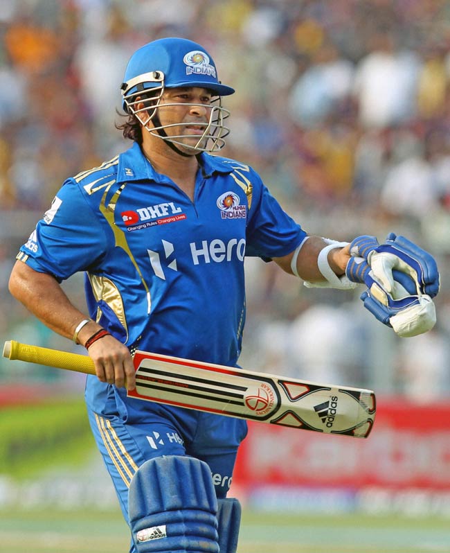 शतकवीर रोहित शर्मा ने दिलाई मुंबई को शानदार जीत  | पढ़ें