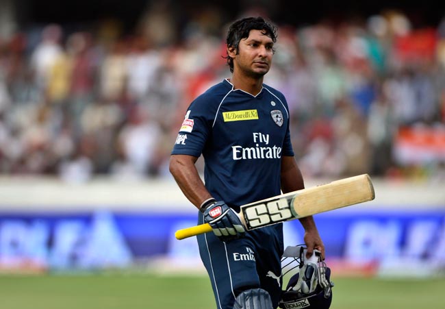 डेक्‍कन चार्जर्स से हार बैंगलोर रेस से बाहर