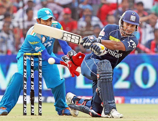 डेक्कन के बल्लेबाजों का 'चार्जिंग' प्रदर्शन