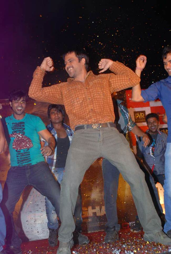 फिल्म 'शंघाई' का म्यूजिक हुआ लॉन्च  | बिकनी मॉडल्‍स