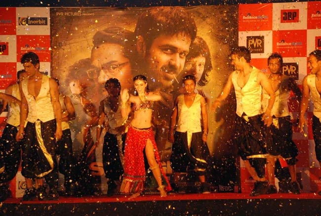 फिल्म 'शंघाई' का म्यूजिक हुआ लॉन्च  | बिकनी मॉडल्‍स