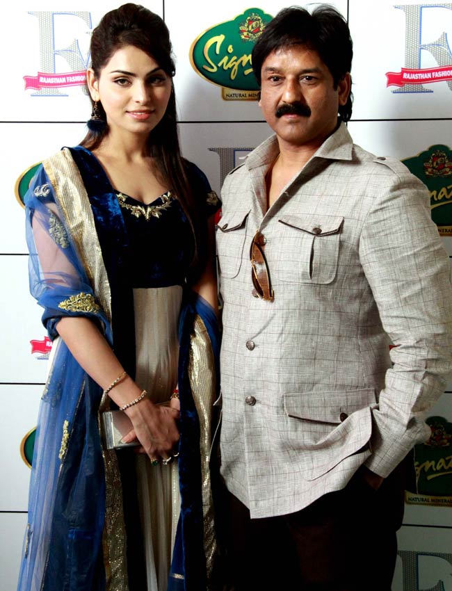 राजस्थान फैशन वीक में रिया सेन का जलवा | जयपुरी फैशन