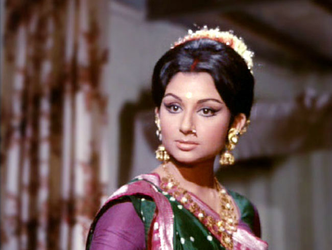 इन अदाकाराओं के बिना अधूरा है बॉलीवुड | GEN NXT