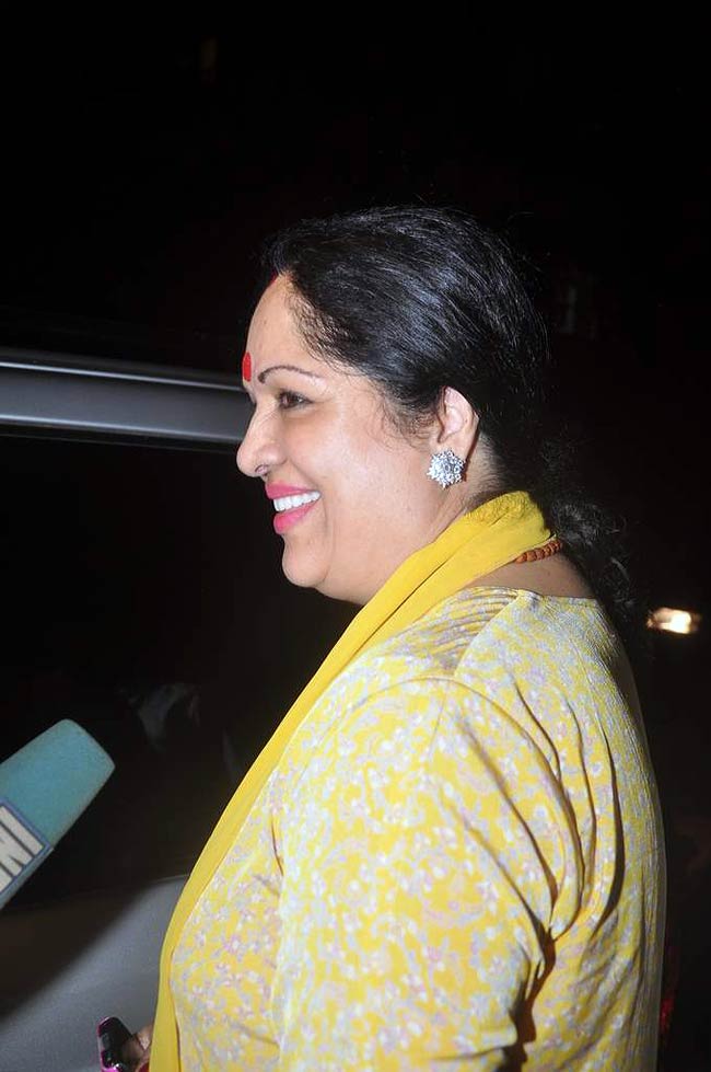 शिल्‍पा शेट्टी बनीं मां, अस्‍पताल में उमड़े लोग | शिल्‍पा की जिंदगी