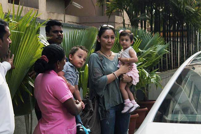 शिल्‍पा शेट्टी बनीं मां, अस्‍पताल में उमड़े लोग | शिल्‍पा की जिंदगी