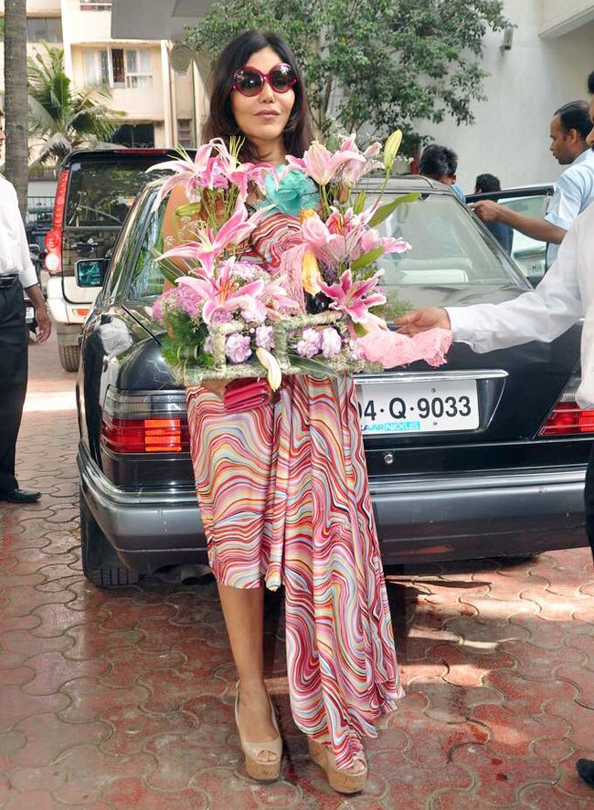 शिल्‍पा शेट्टी की गोदभराई में पहुंचे सितारे...  | शिल्‍पा की जिंदगी