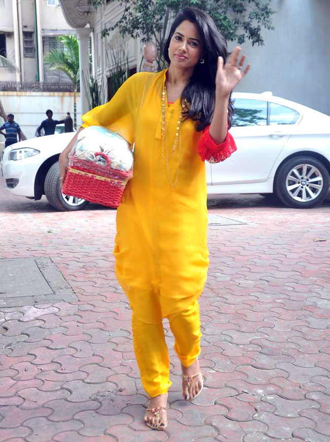 शिल्‍पा शेट्टी की गोदभराई में पहुंचे सितारे...  | शिल्‍पा की जिंदगी