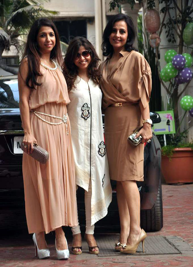 शिल्‍पा शेट्टी की गोदभराई में पहुंचे सितारे...  | शिल्‍पा की जिंदगी