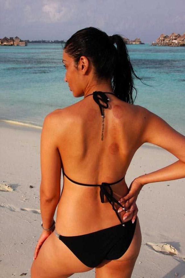 रोहित शर्मा के लिए सोफिया हयात हुईं टॉपलेस...